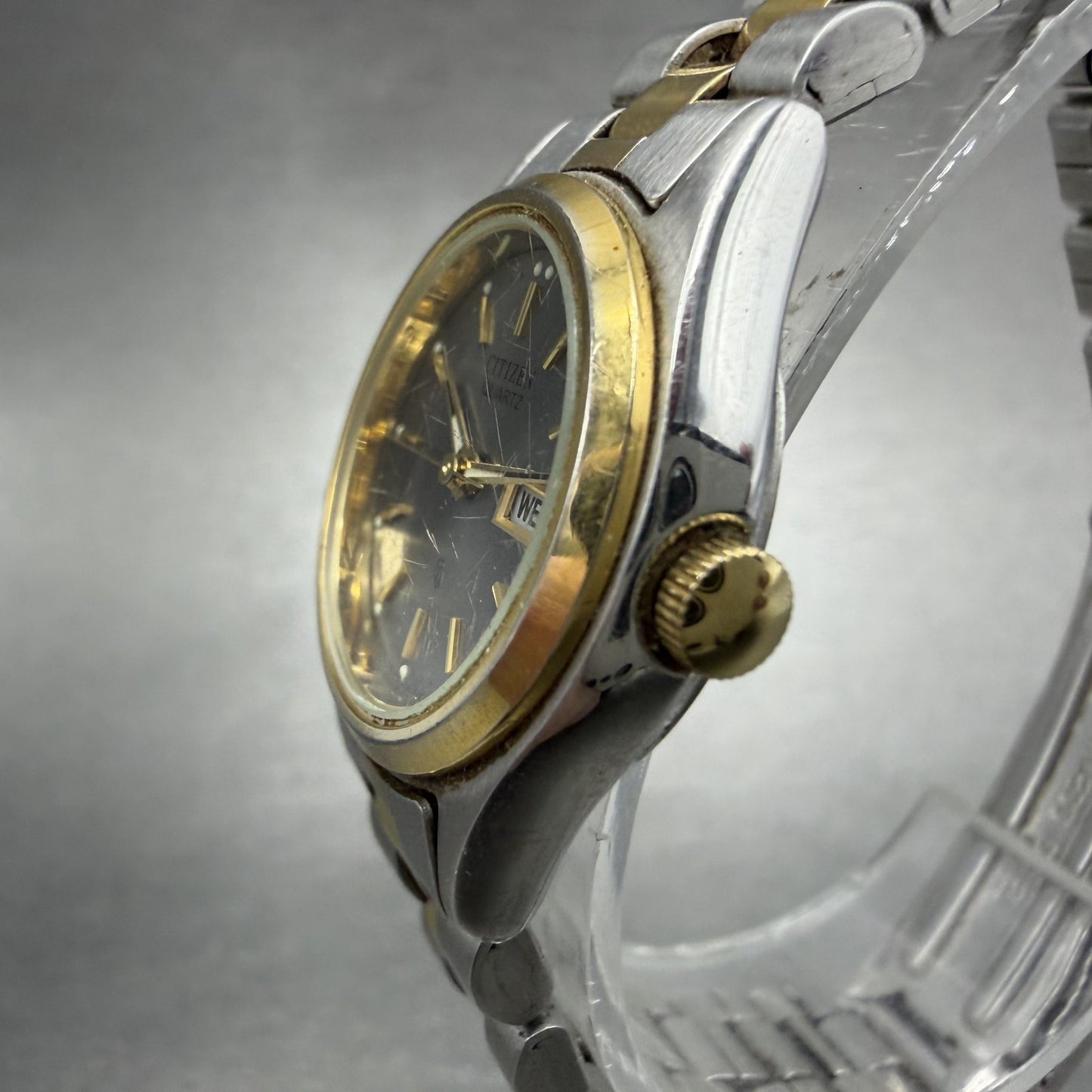 Citizen CQ Watch Women 24mm Gray Dial Two Tone Daydate 6000-K04069 New BatteryAB2