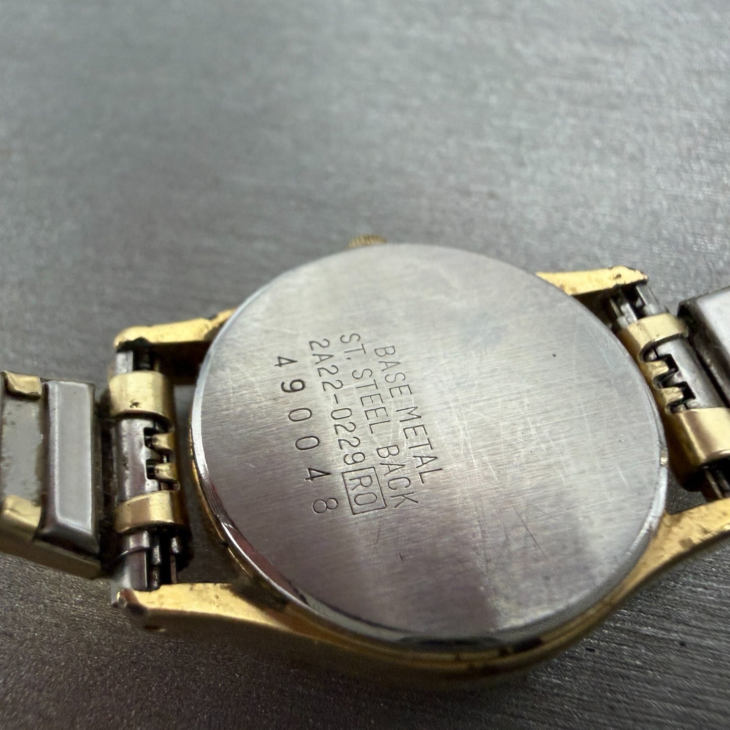 Seiko Watch Women 22mm Champagne Dial Gold Tone Date Round 2A22-0229 New Battery9