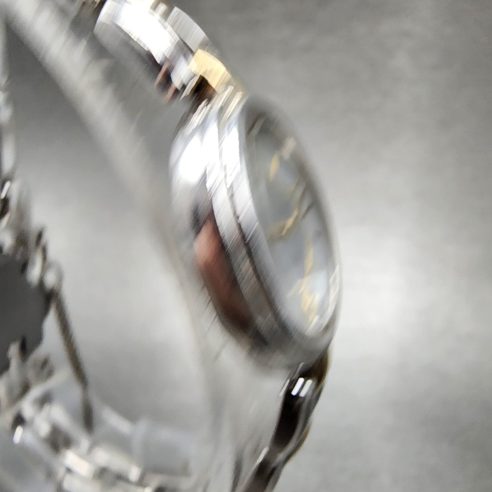 Seiko Solar Watch Women 18mm MOP Dial Two Tone Oval V1105a20 Runs3