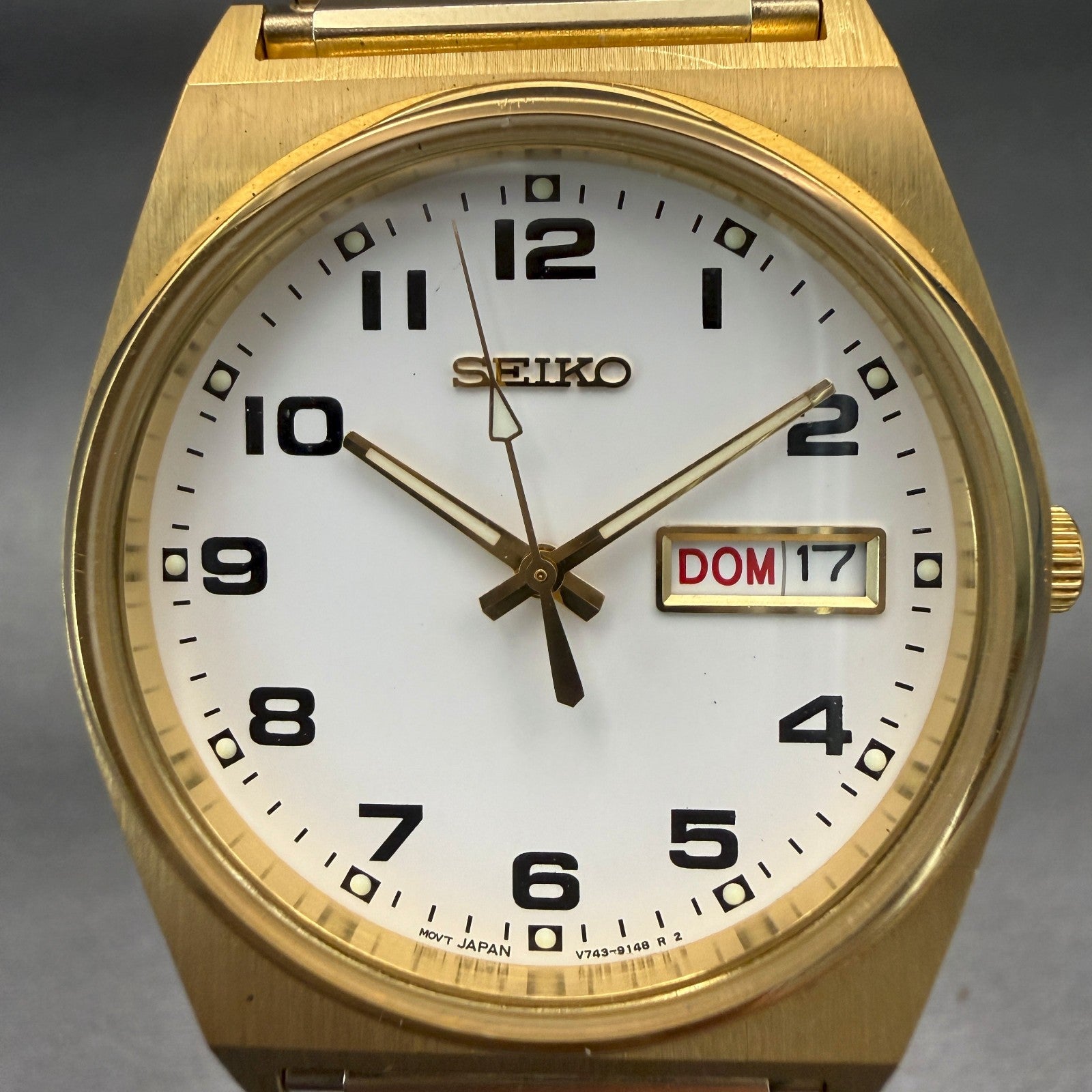 Seiko Watch Men 35mm White Dial Gold Tone Daydate Round V743-9029 New Battery1
