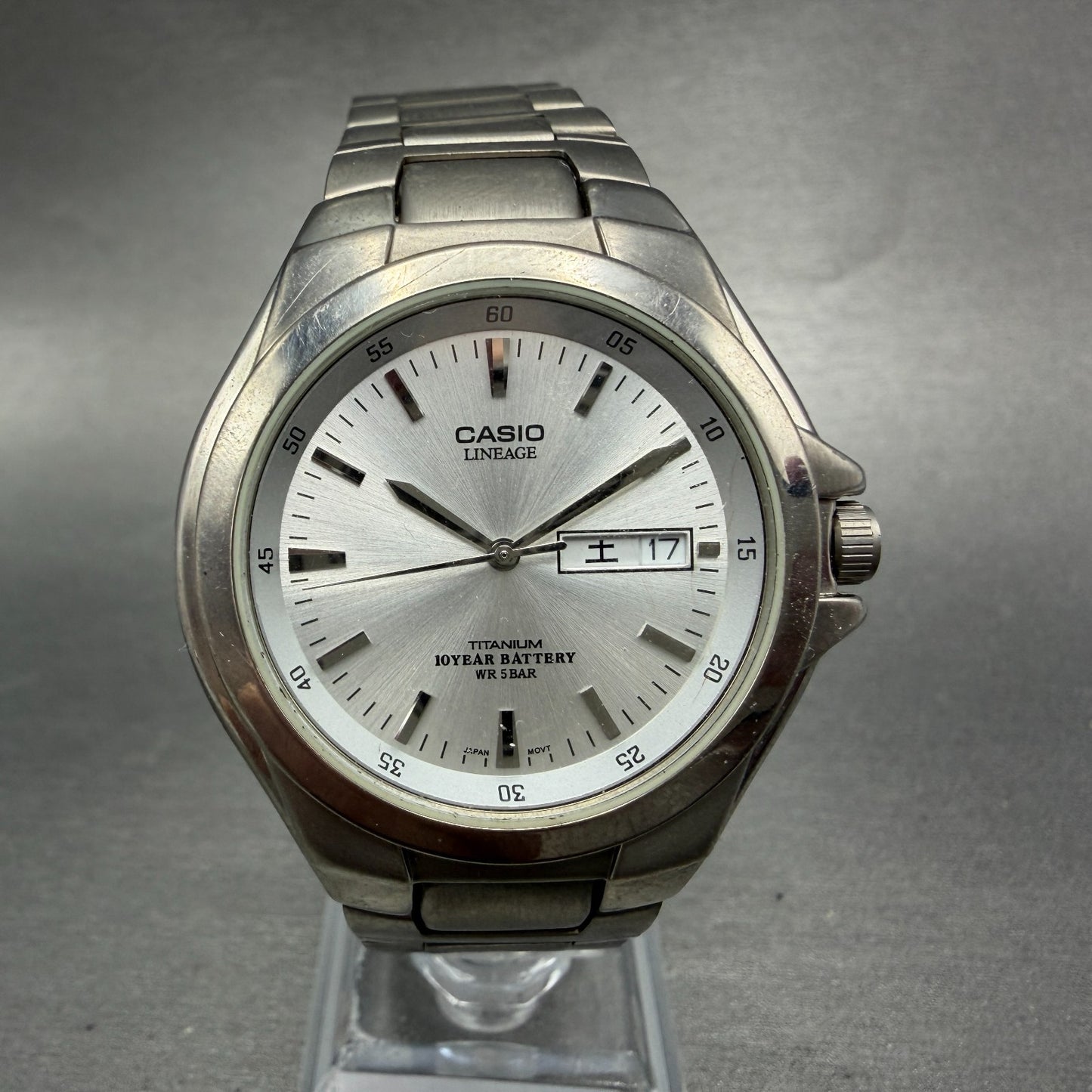 Casio Lineage Titanium Watch Men 38mm Silver Dial Daydate LIN-171J New Battery L0