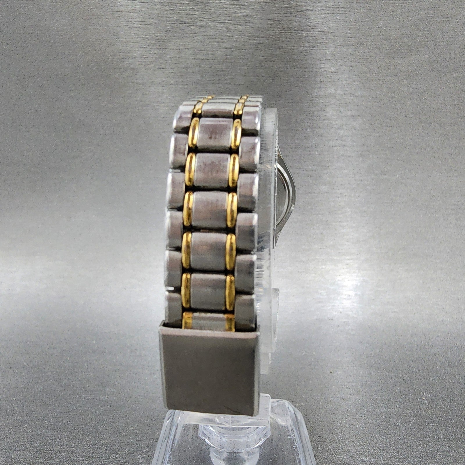 Seiko Watch Women 26mm White Dial Two Tone Date Round 7n890021 New Battery7