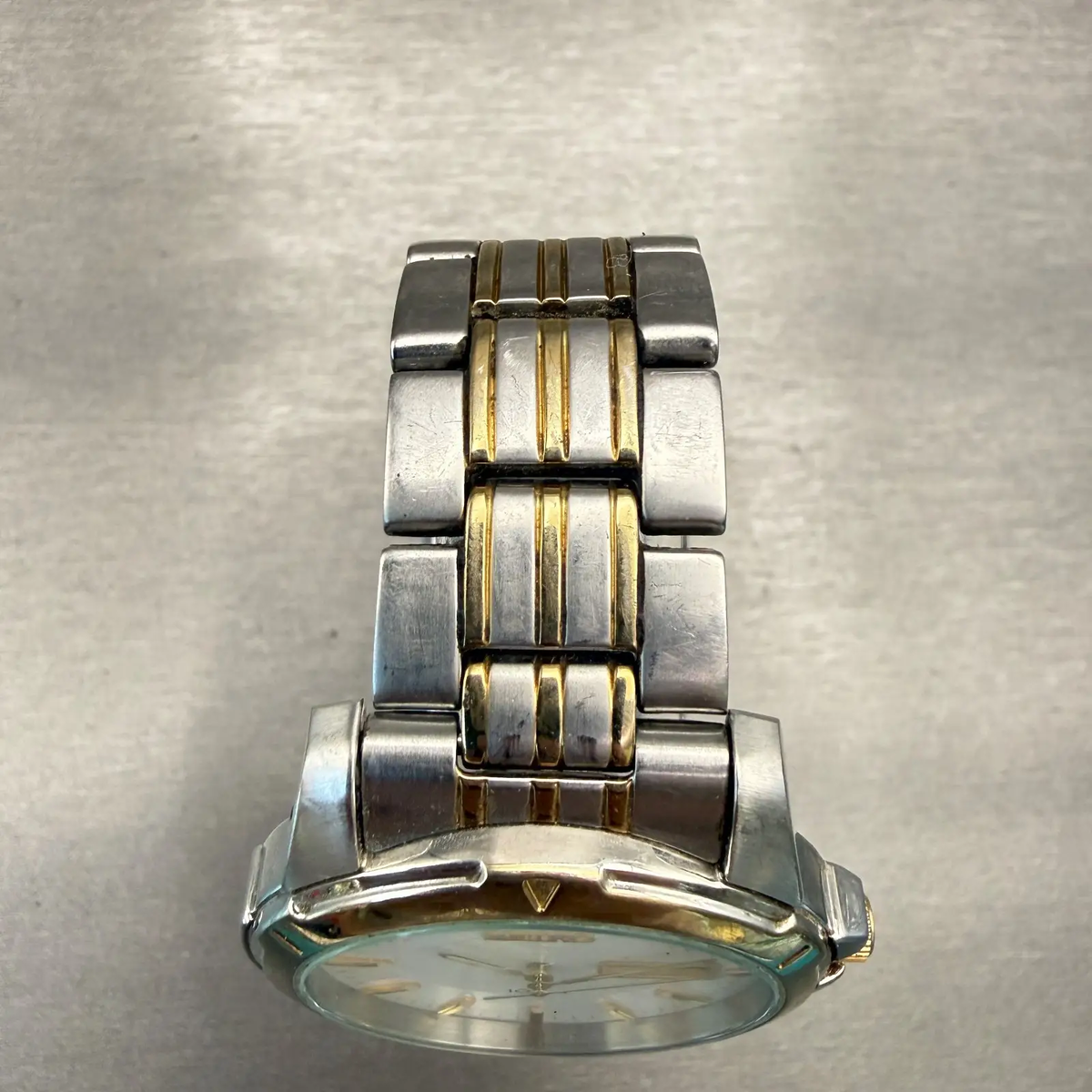 48302640