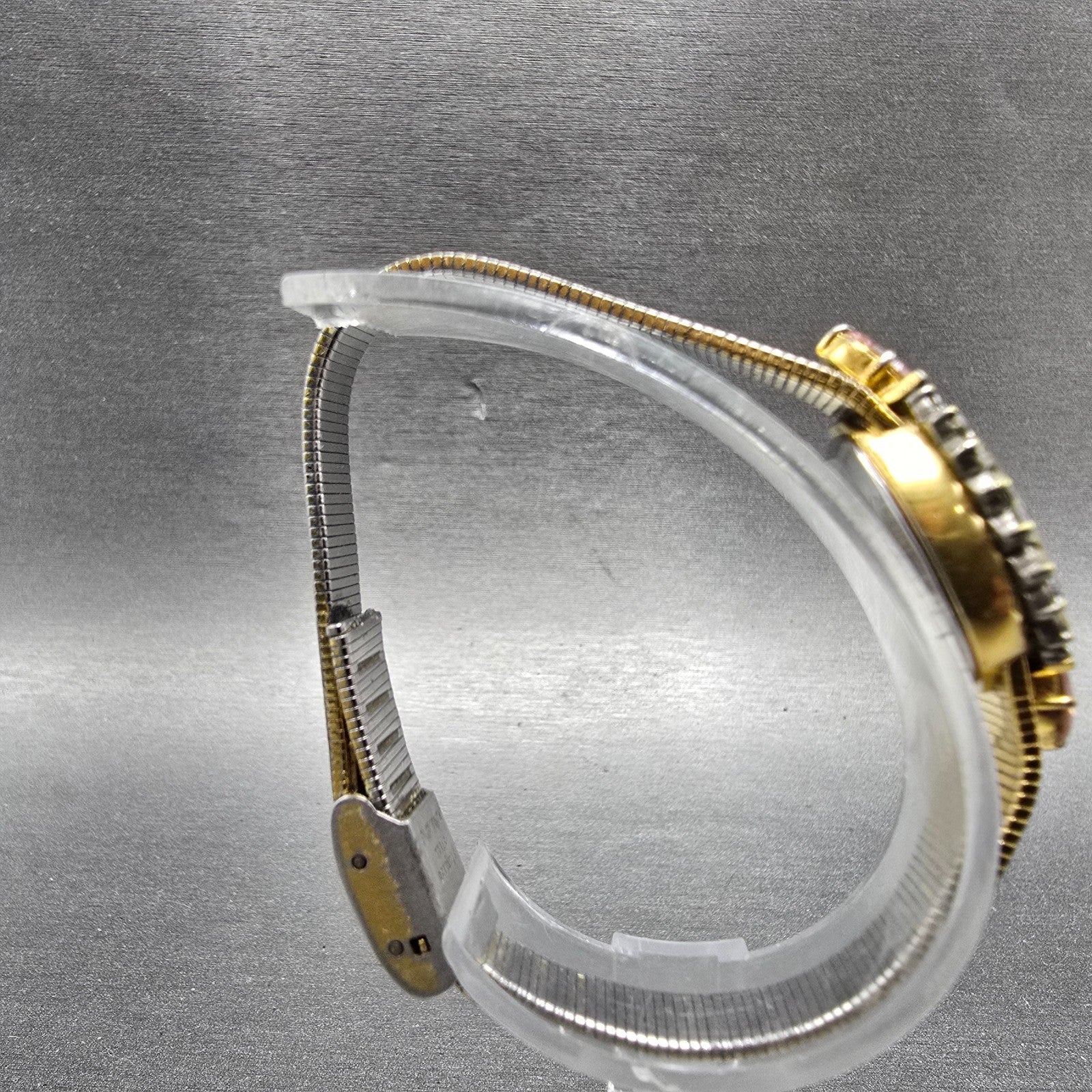 Elgin Watch Women 16mm Silver Dial Gold Tone Oval Crystal Accents New Battery8