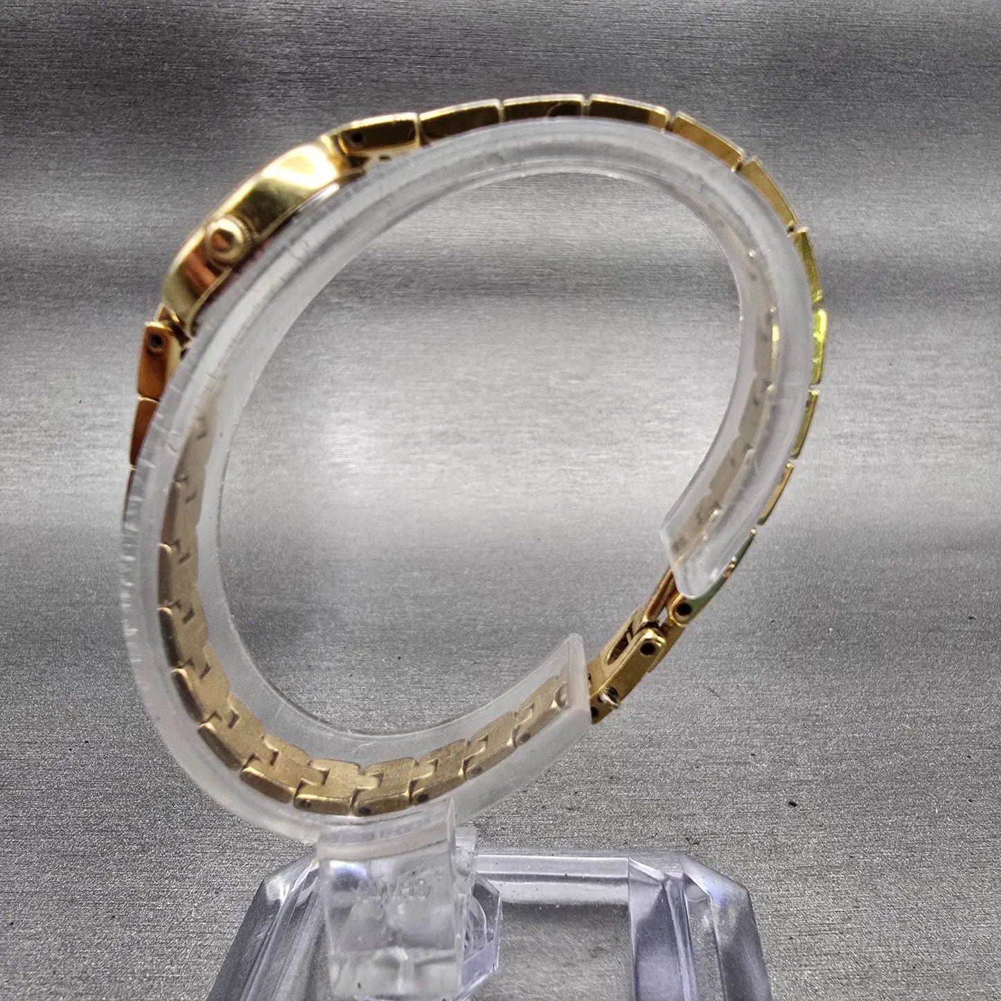 Seiko Watch Women 14mm Gold Dial Gold Tone Oval 1F20-5A49 New Battery Vintage6