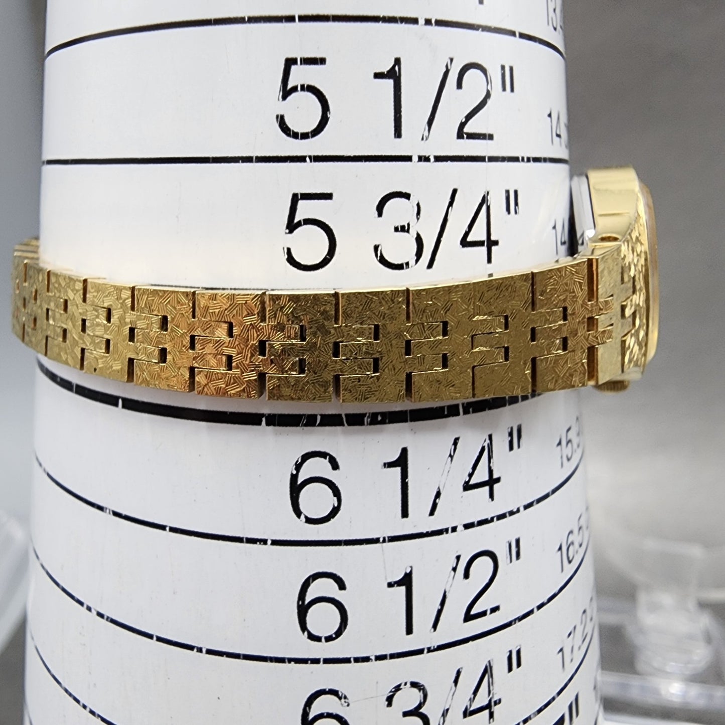 Seiko Watch Women 17mm Champagne Dial Gold Tone 2C205759 Oval New Battery10