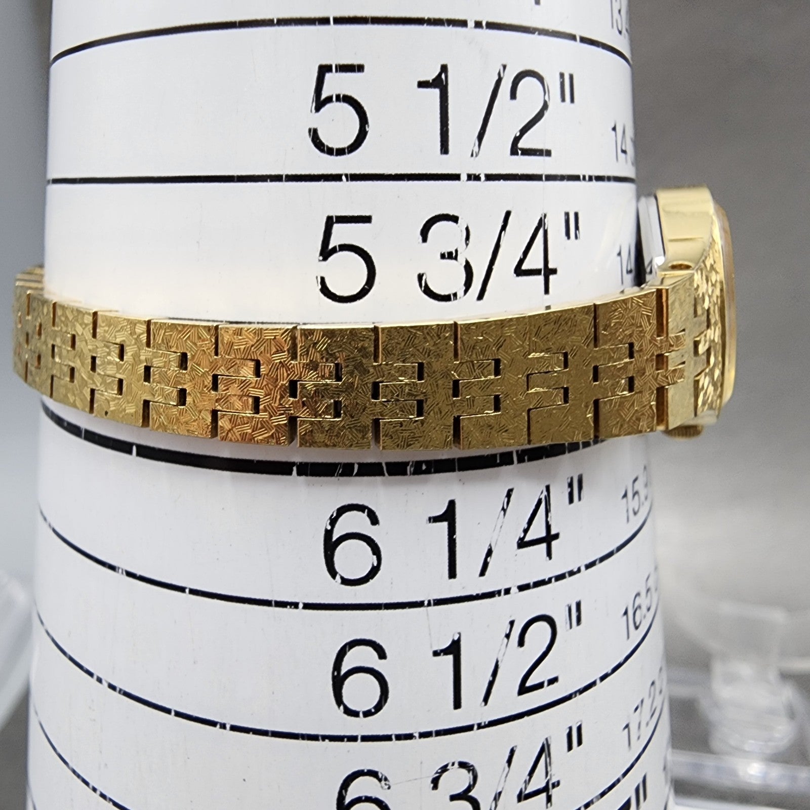 Seiko Watch Women 17mm Champagne Dial Gold Tone 2C205759 Oval New Battery10
