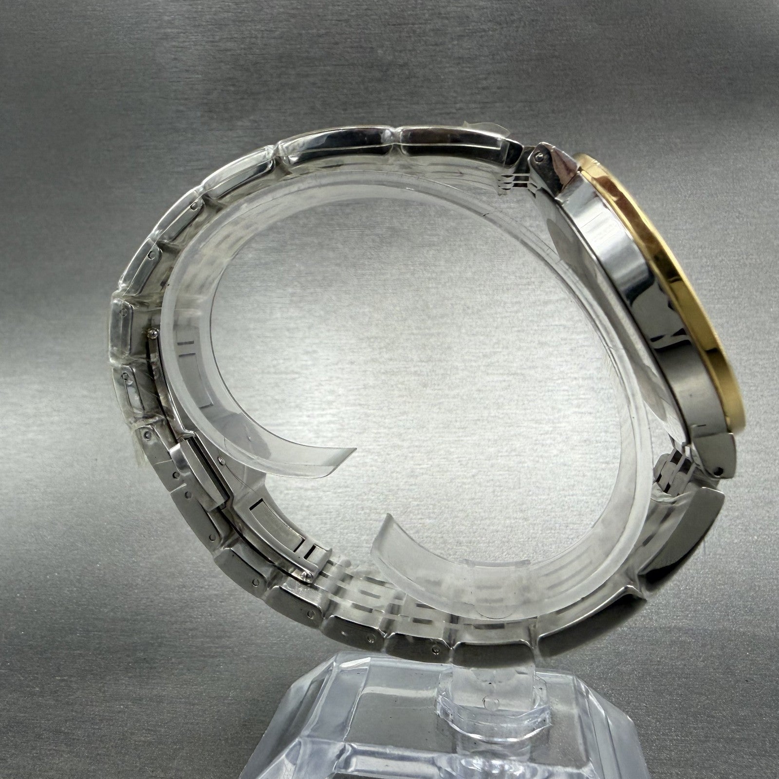 Movado Esperanza Watch Men 39mm Black Two Tone Round New Batt Bracelet 06070588
