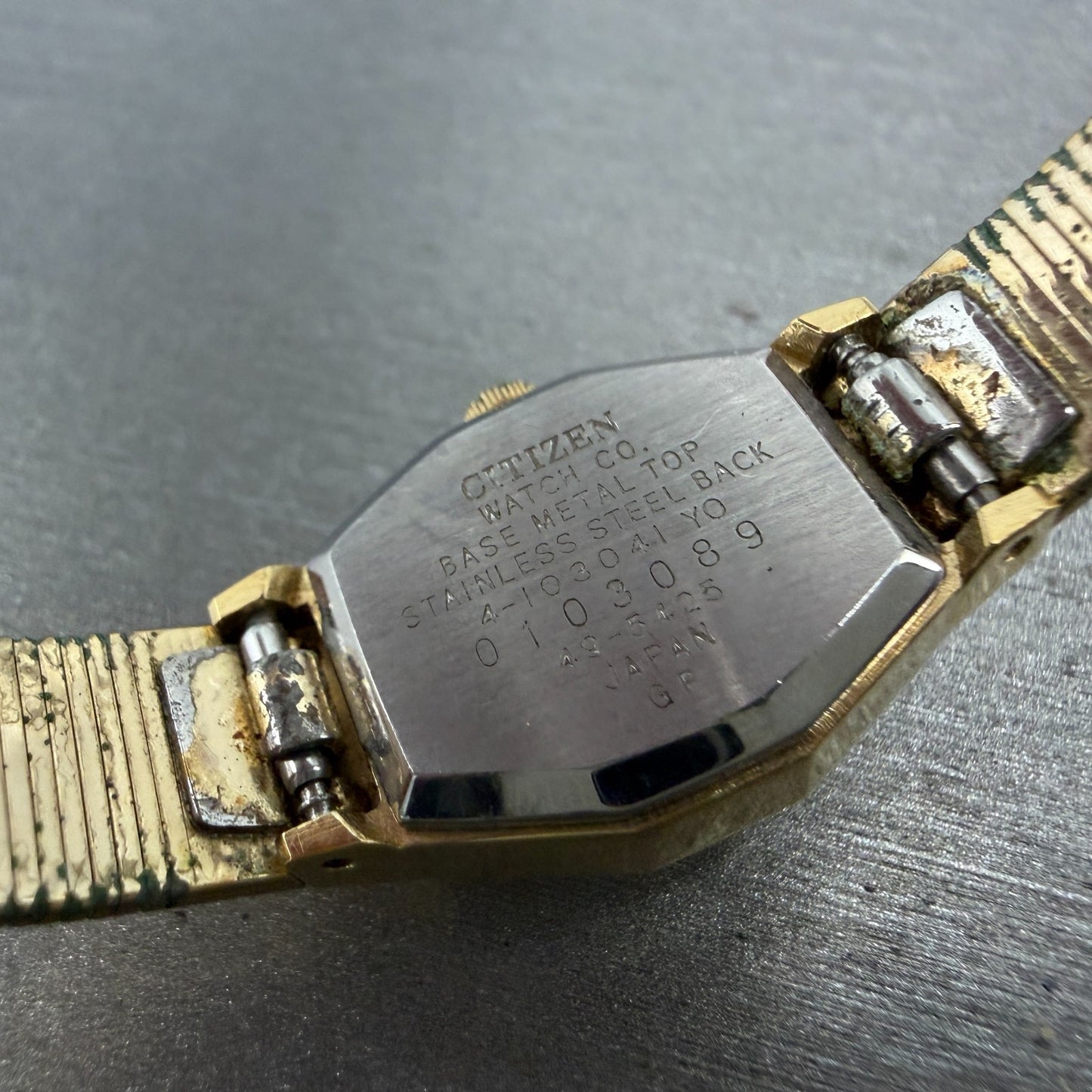 Citizen CQ Watch Women 17mm Champagne Dial Gold Tone Octagon 4-103041 NewBattery9