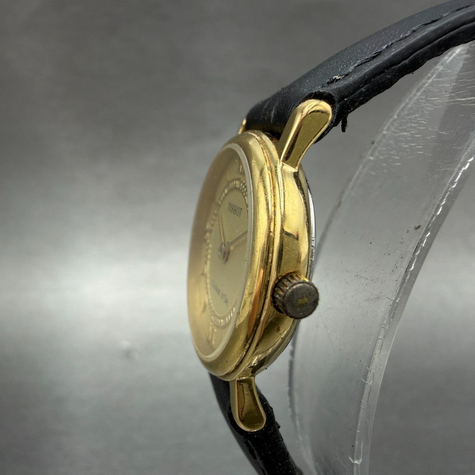 Tissot Watch Women 23mm Gold Dial Gold Tone Round E238 Chaine D'Or New battery2