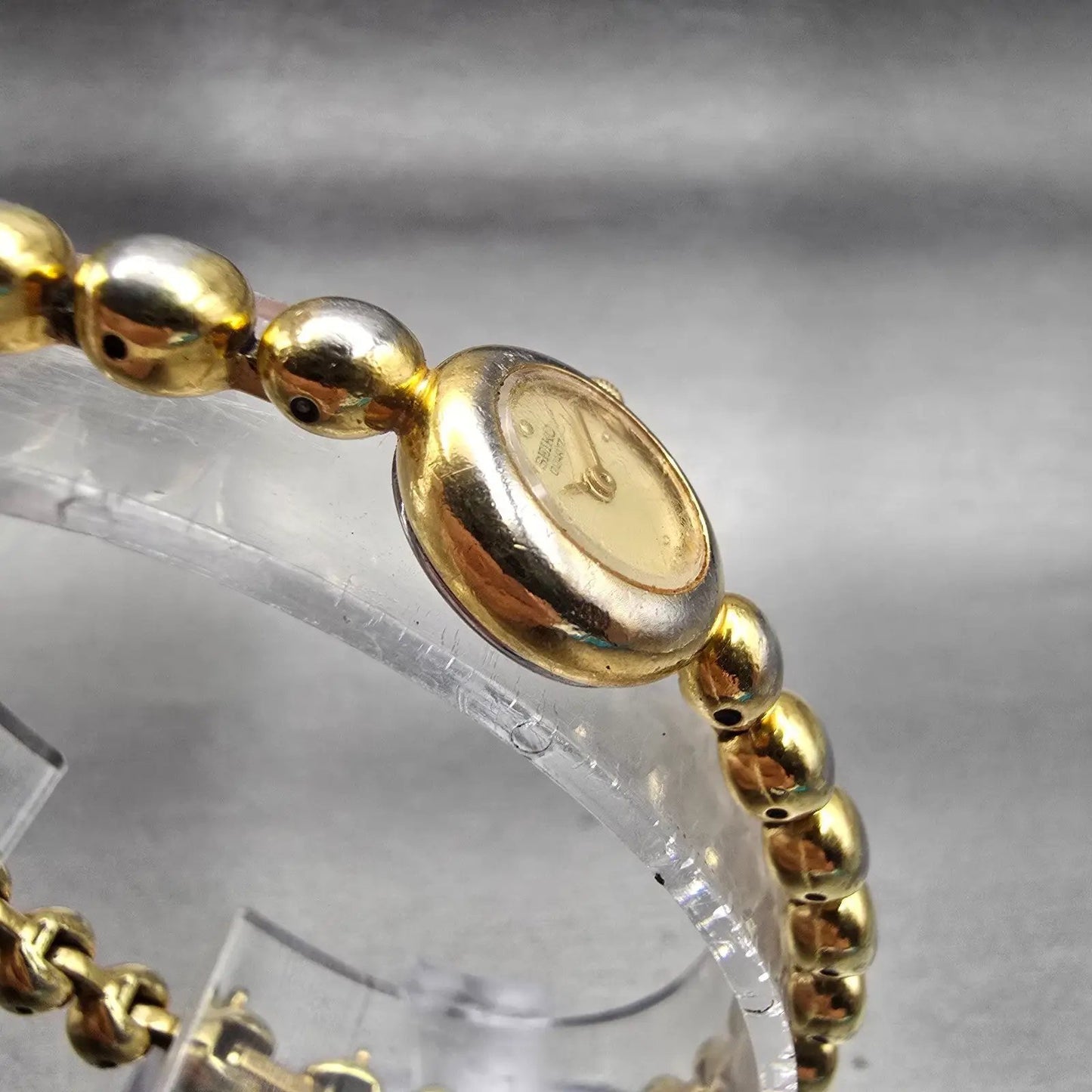 Seiko Watch Women 14mm Champagne Dial Gold Tone Round 1E20-0079 New Battery VTG3