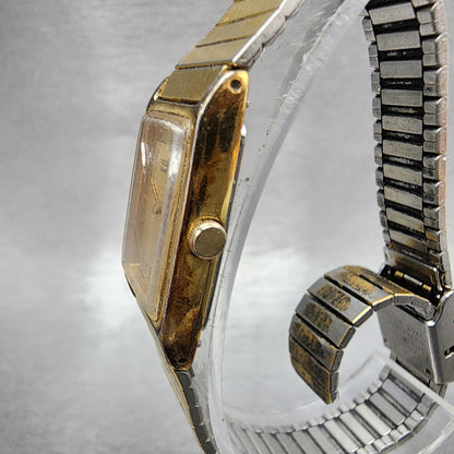 Seiko Tank Watch Women 17mm Champagne Dial Gold Tone Rectangle 2C20-5830 New Bat2
