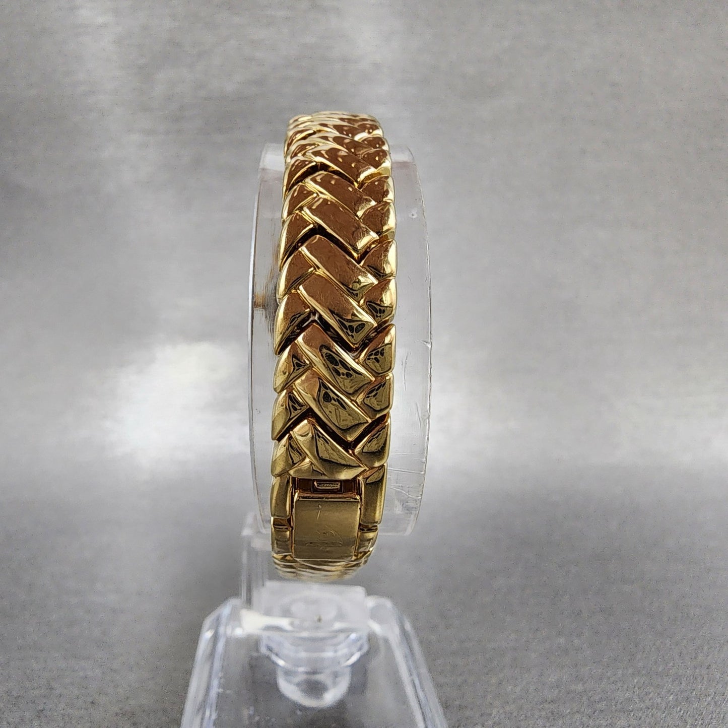 Croton Watch Women 19mm MOP Dial Gold Tone Crystal Bezel Oval new Battery7