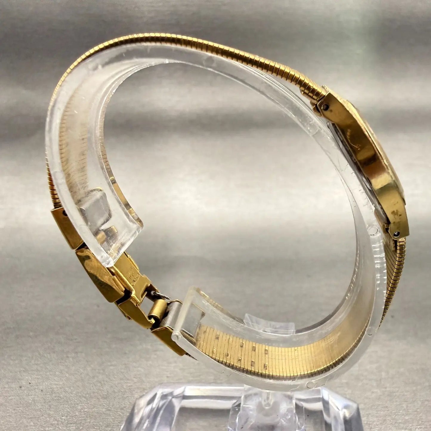 Seiko Watch Women 19mm Champagne Dial Gold Tone Round 2C20-0029 New Battery VTG8
