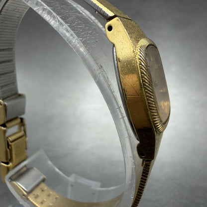 Seiko Watch Women 16mm Champagne Dial Gold Tone Vintage 1400-8359 New Battery3