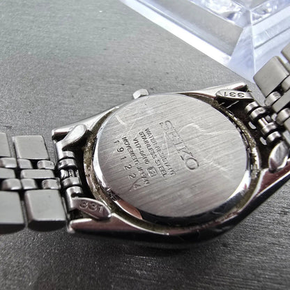Seiko Solar Watch Women 25mm MOP Dial Silver Tone Round V117-0AN0 PARTS10