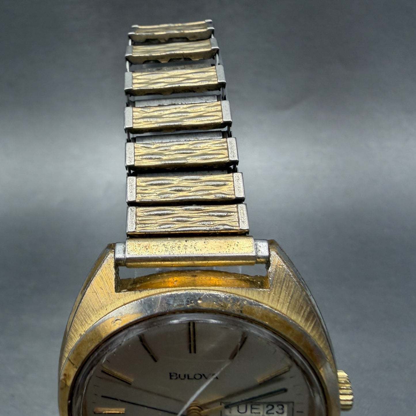 Bulova Automatic Watch Men 36mm Champagne Dial Gold Tone Daydate 57036 PARTS VTG9