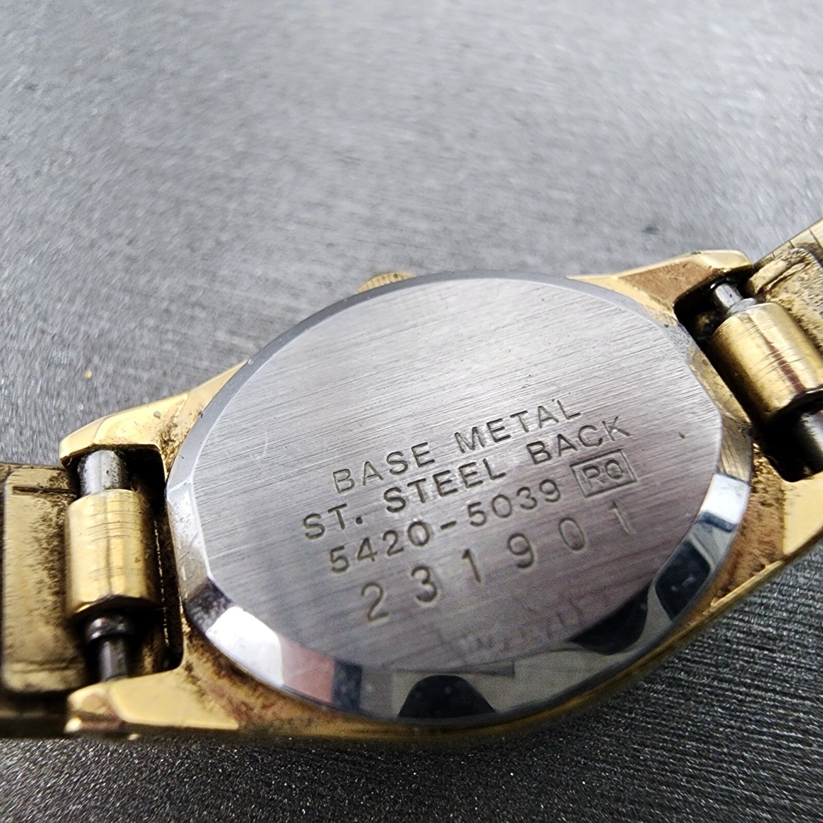 Seiko Watch Women 16mm Gold Dial Gold Tone Rectangle 54205039 New Battery A VTG9
