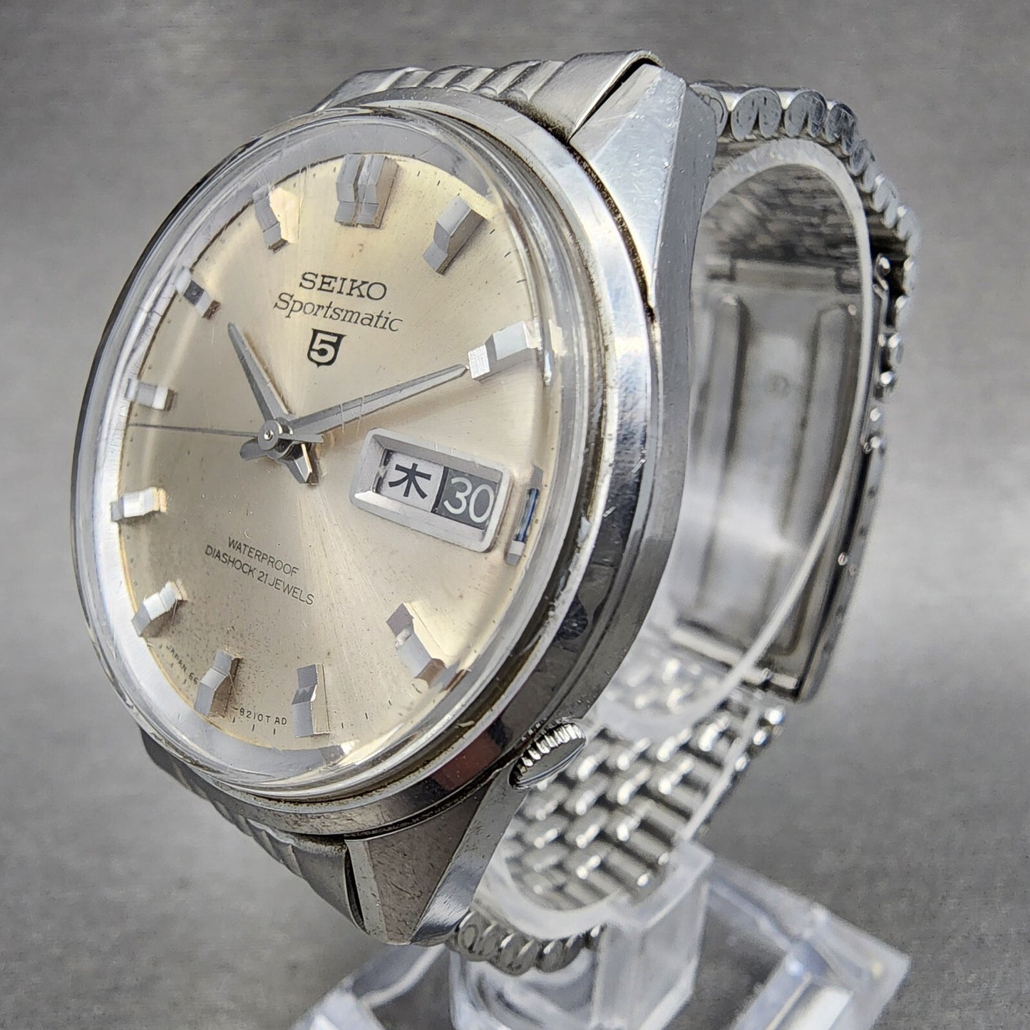 Seiko 5 Sportsmatic Watch Men 36mm Silver Dial Steel Daydate Automatic Runs2