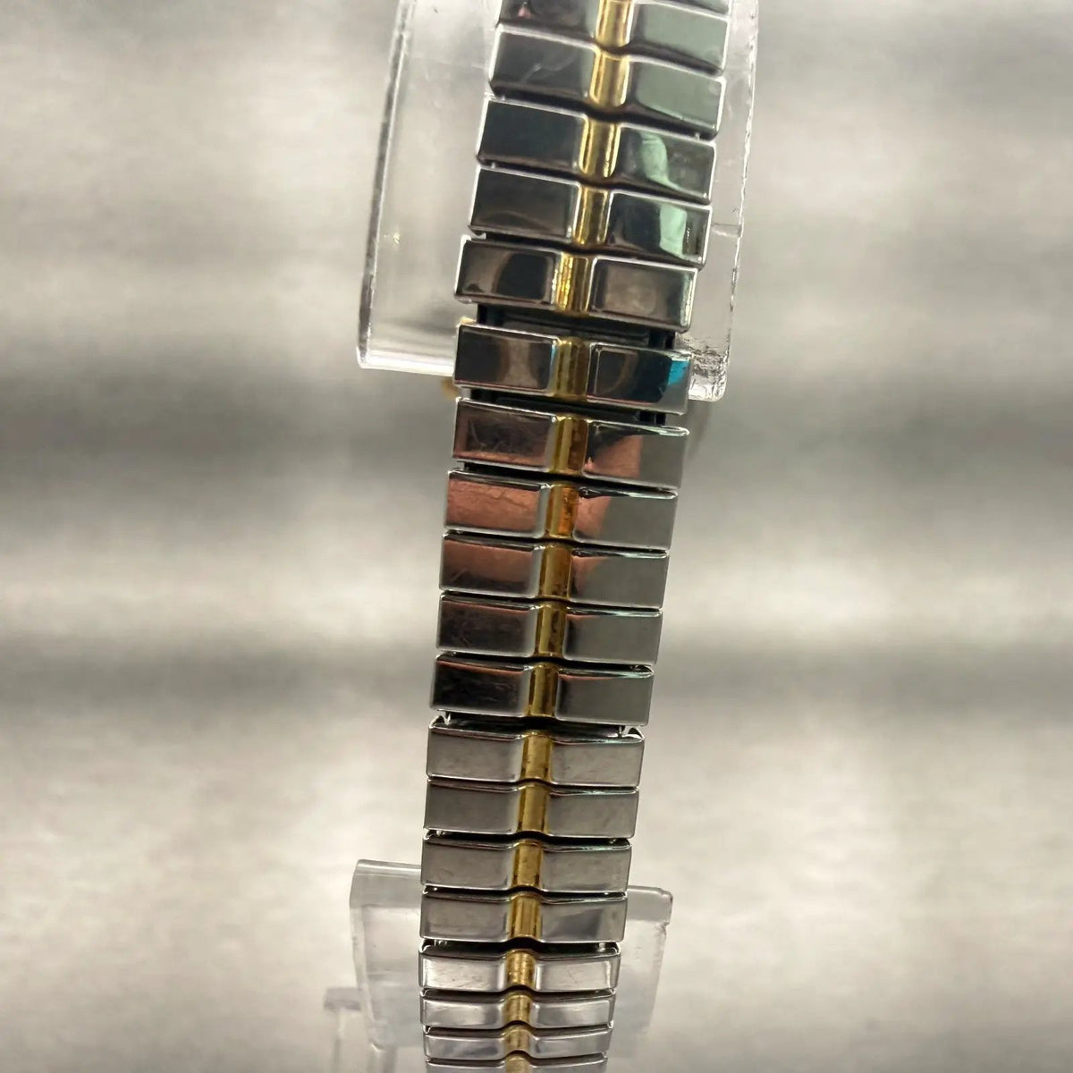 48304712