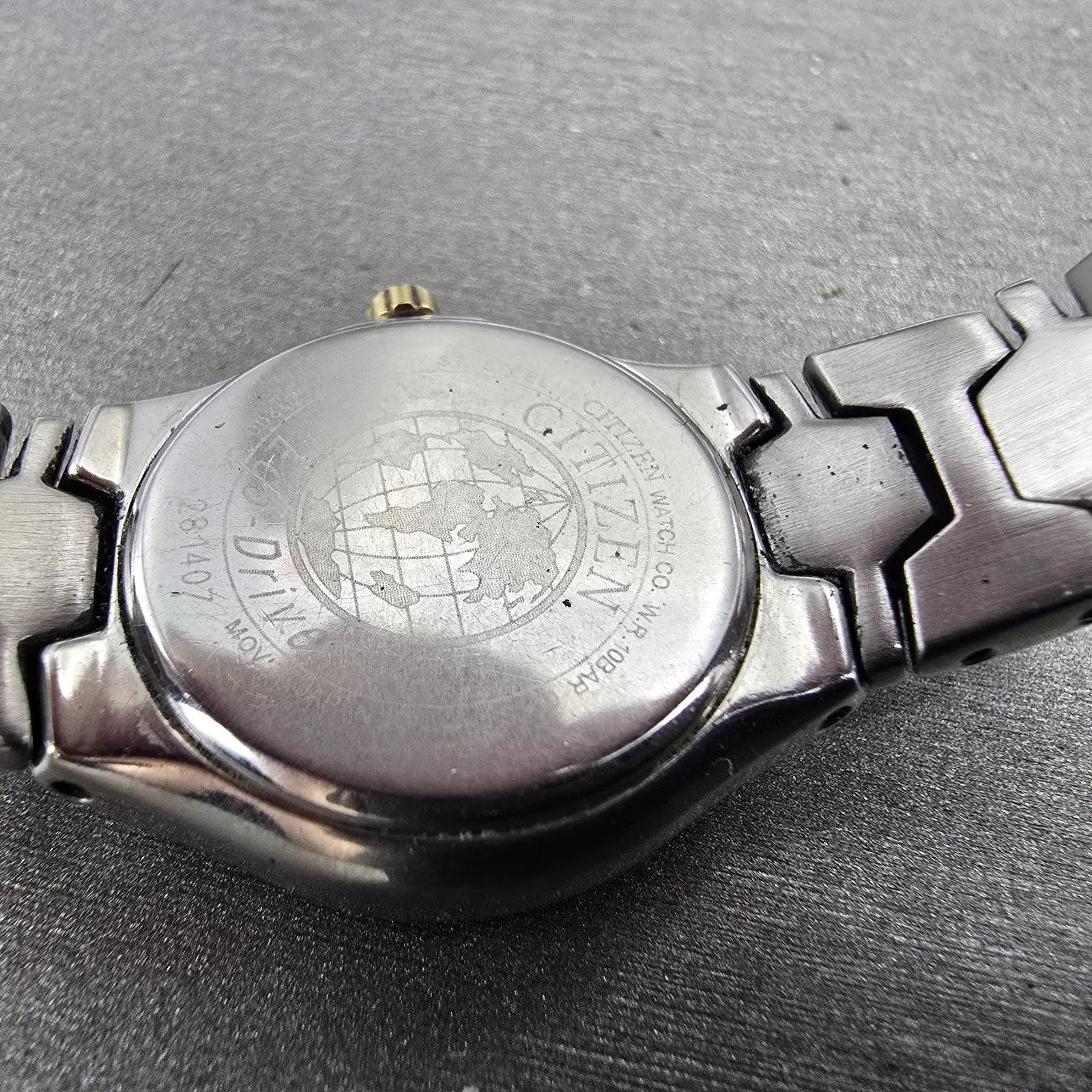 Citizen Eco-Drive Watch Women 27mm Silver Dial Two Tone Date E010-K001200 Runs9