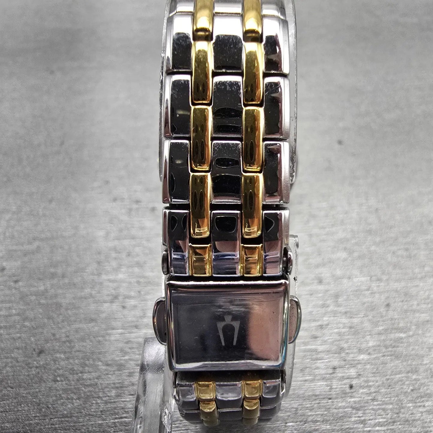Bulova Watch Women 26mm Silver Dial Two Tone Round 98L138 New Battery Bracelet7