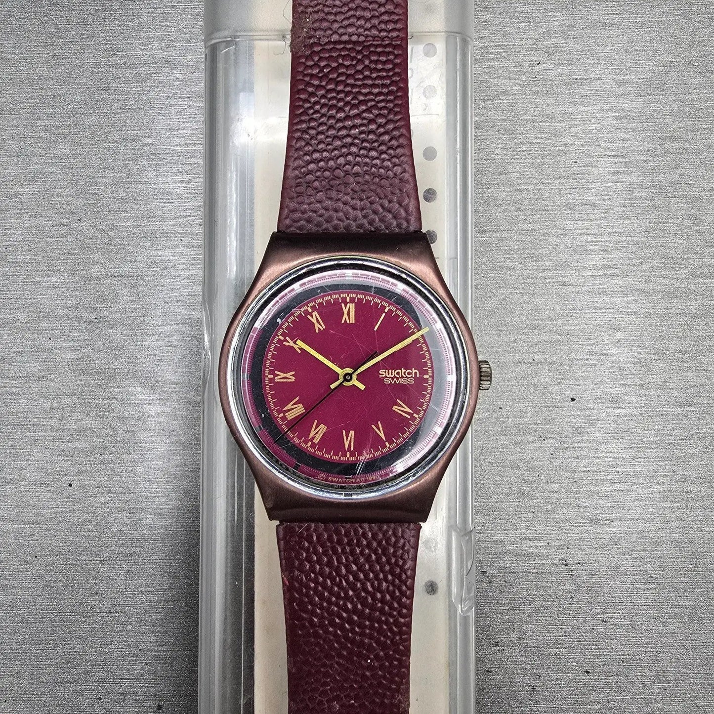 Swatch Bookey's Bet Watch Men 34mm Red Dial Red Tone Round GX118 New Battery VTG0