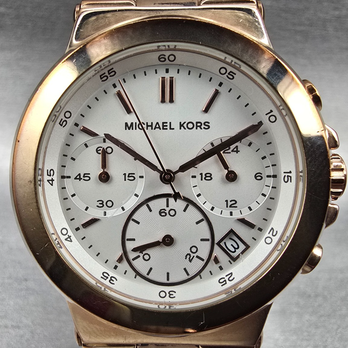 Michael Kors Runway Watch Women 38mm White Dial Rose Gold Chrono MK5223 New Batt1