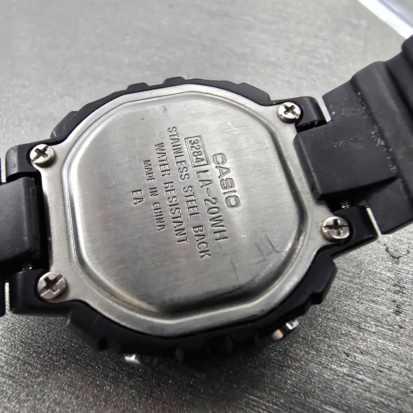 Casio LA-20WH Illuminator Watch Women 30mm Black Alarm Chronograph New Battery9