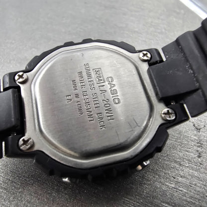 Casio LA-20WH Illuminator Watch Women 30mm Black Alarm Chronograph New Battery9