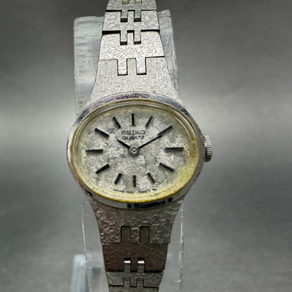 Seiko Watch Women 17mm Silver Dial Silver Tone Oval 1400-7389 New Battery VTG G50