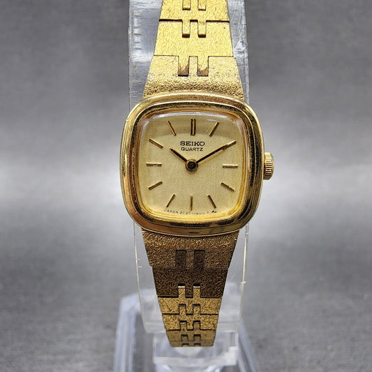 Seiko Tank Watch Women 16mm Champagne Dial Gold Tone 2c205739 New Battery0