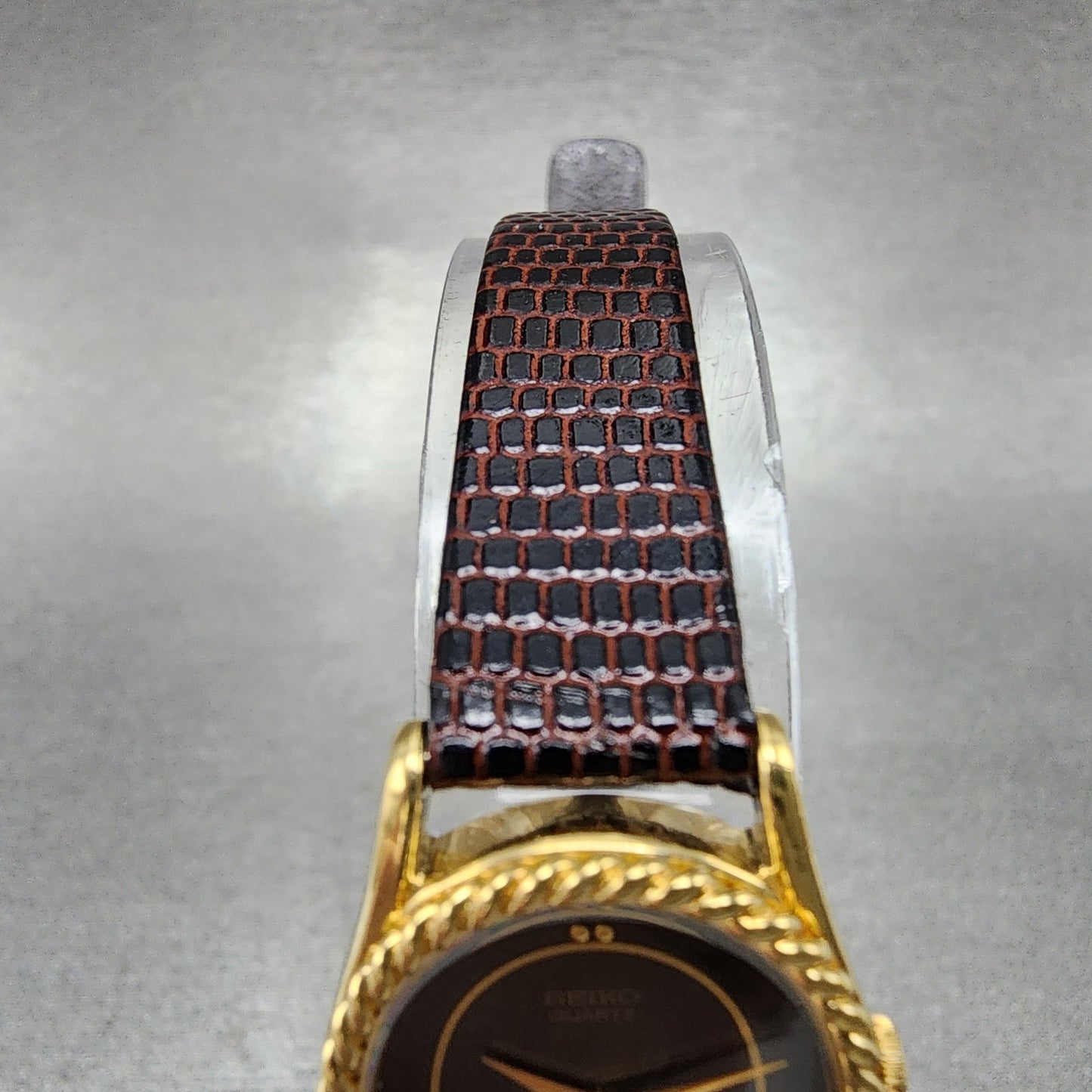 Seiko Watch Women 20mm Black Dial Gold Oval 14007170 New Battery4