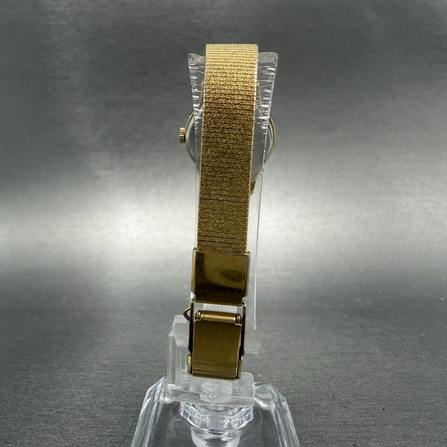 Seiko Watch Women 20mm Black Dial Gold Tone Round 8y21-0029 New Battery IJJOPS6