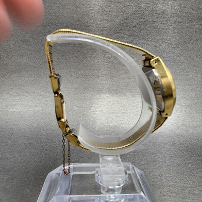 VTG Seiko Watch Women 21mm Gold Dial Gold Tone Rectangle Manual Wind Runs