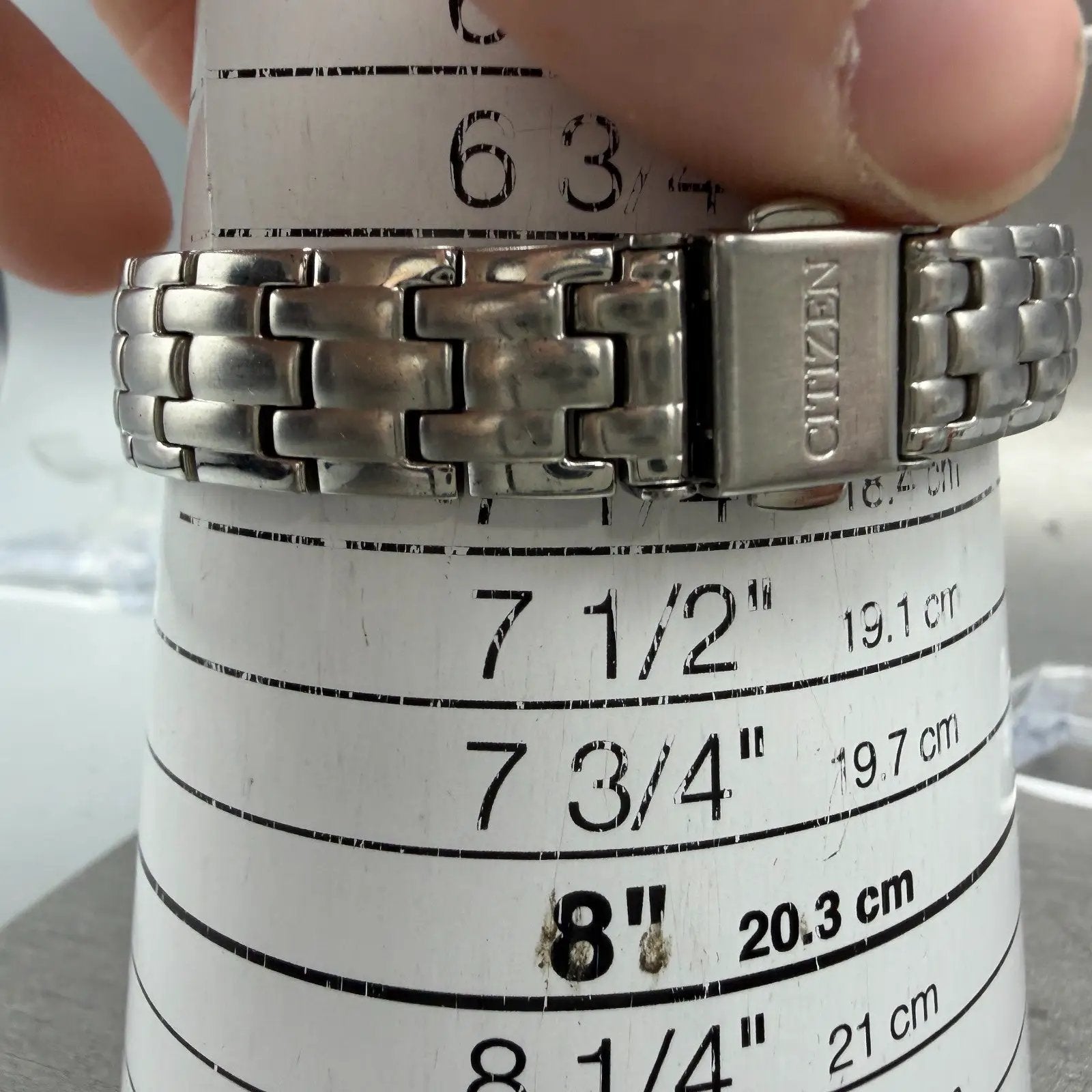 Citizen Eco-Drive Watch Women 25mm Gray Dial Silver Tone Date E011-S049601 Runs10