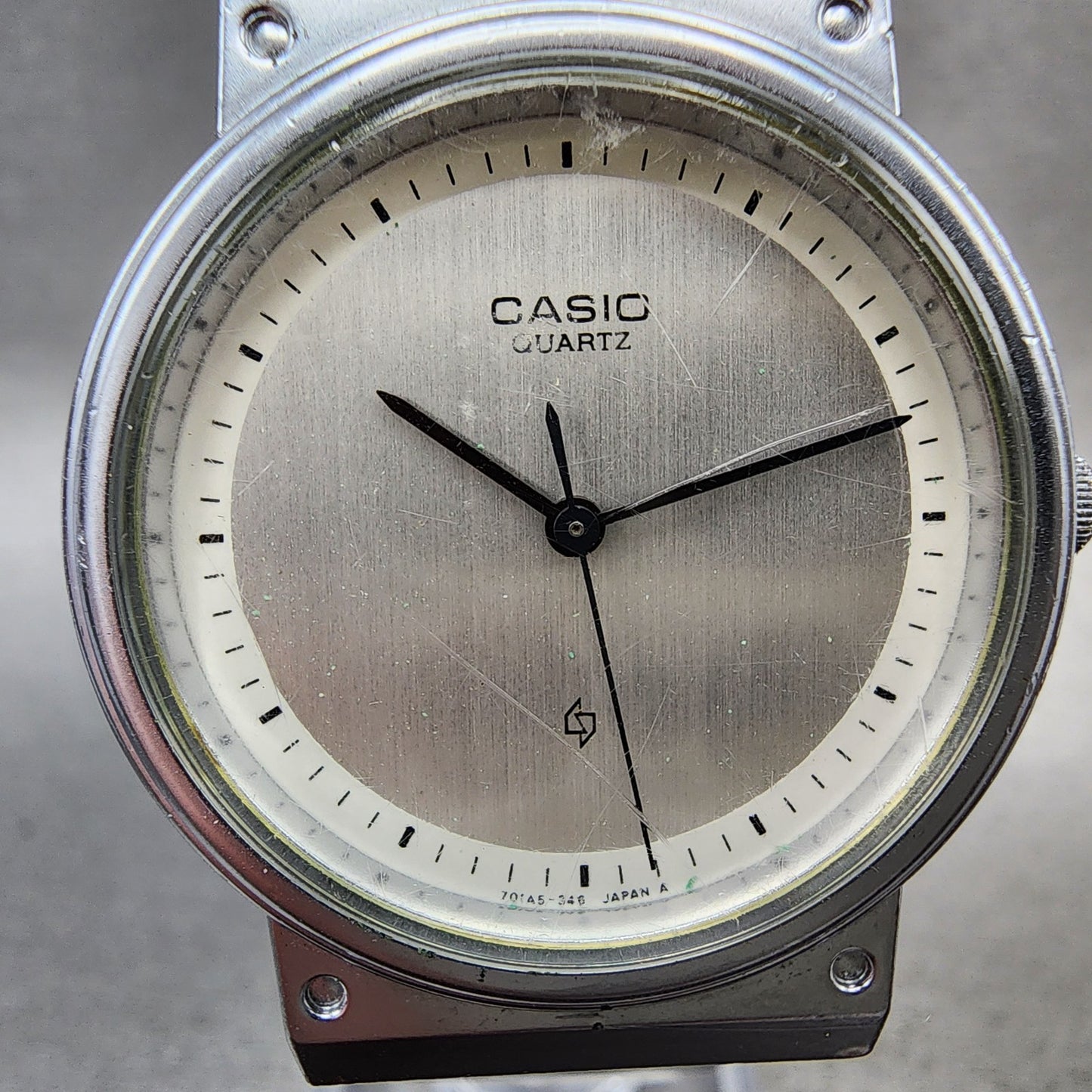Casio MQ331 Watch Men 32mm Silver Dial Silver Tone Round New Battery Vintage1
