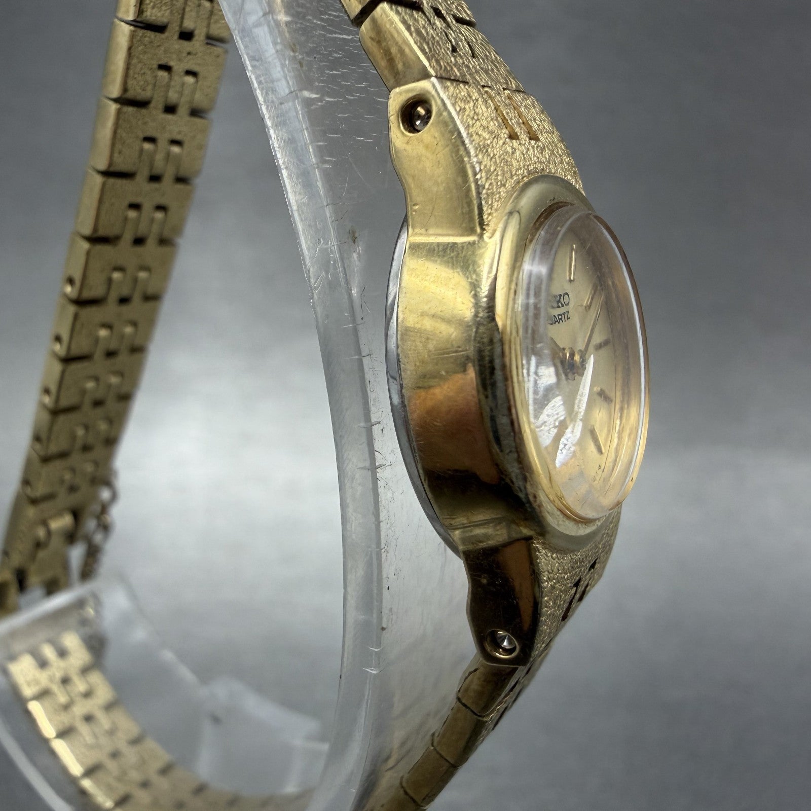 Seiko Watch Women 16mm Champagne Dial Gold Tone Round 54200039 New Battery3