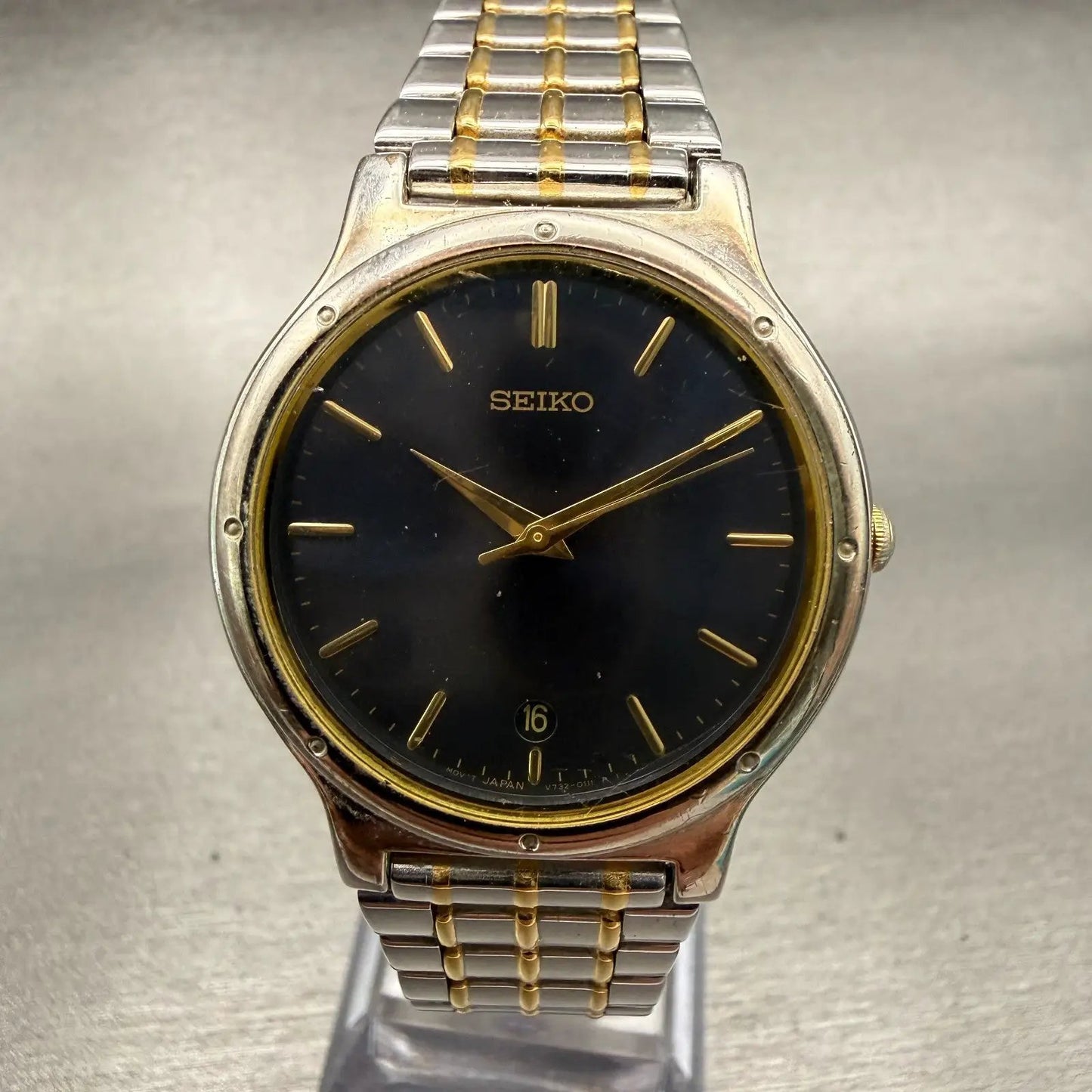 Seiko Watch Men 33mm Black Dial Two Tone Date Round V732-0090 New Battery VTG0