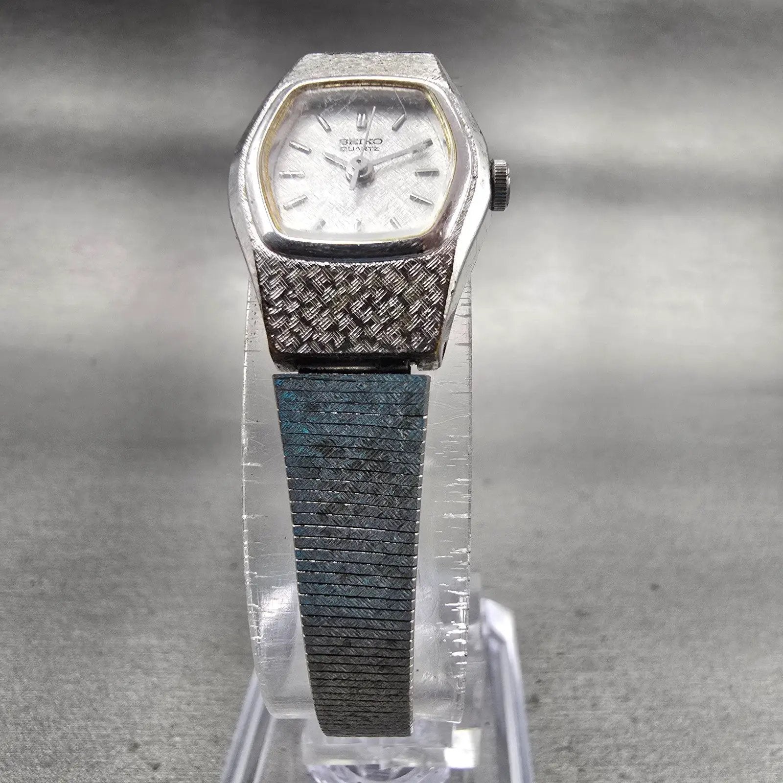 Seiko Watch Women 16mm Silver Dial Silver Tone Oval 4N01-5021 New Battery VTG5