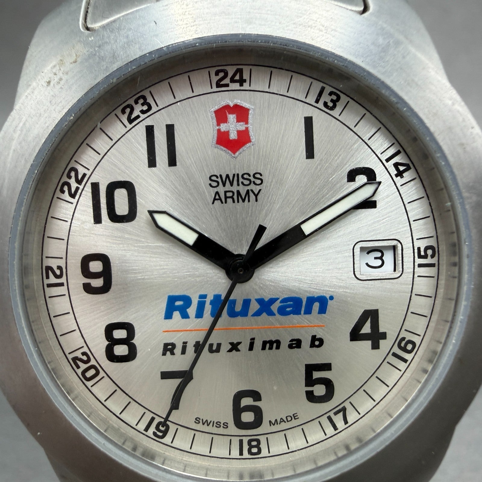 Victorinox Swiss Army Field Watch Men 39mm Silver Dial Steel Date New Battery KL1