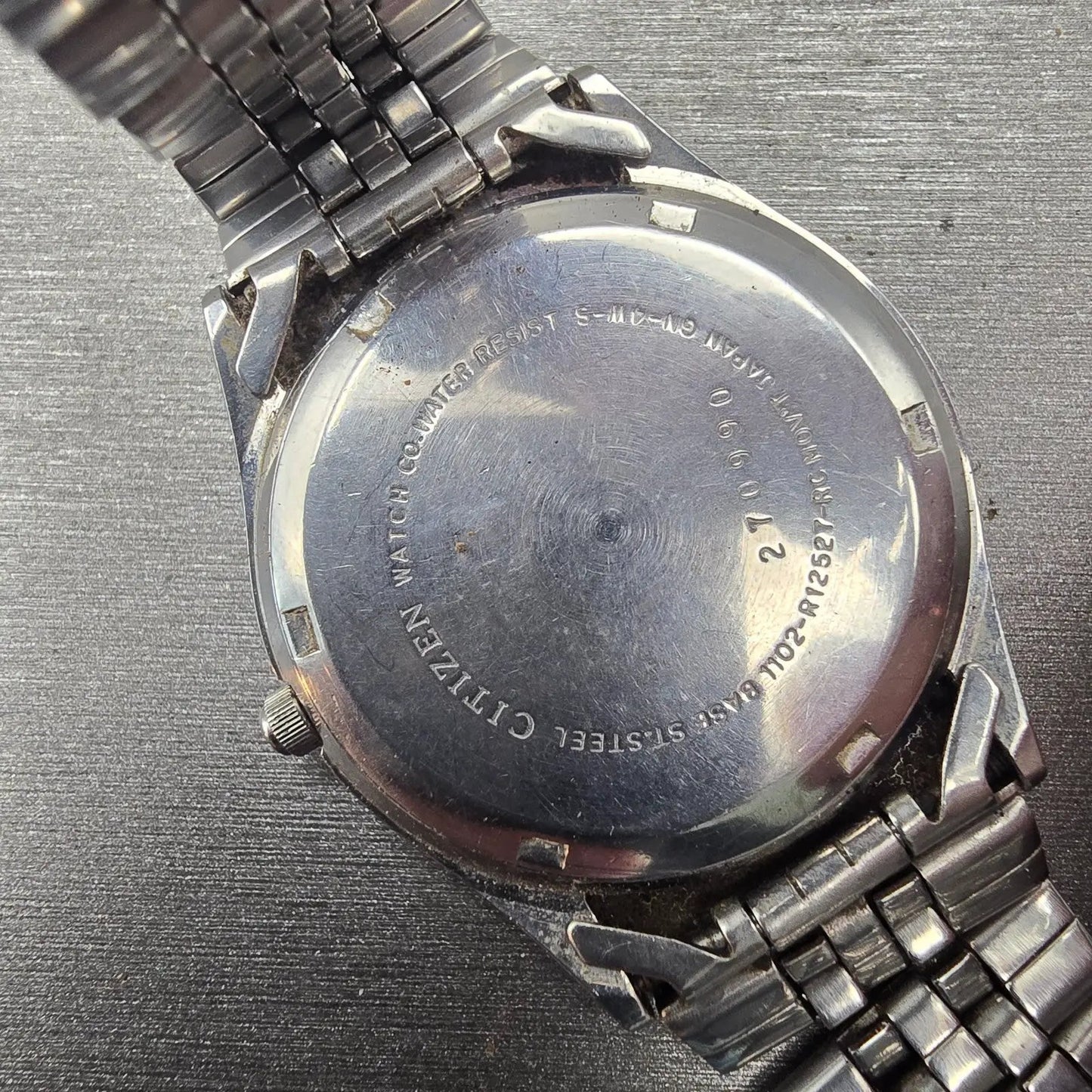 Citizen CQ Watch Men 35mm Silver Dial Silver Tone Daydate 1102-R12527 New Batt10
