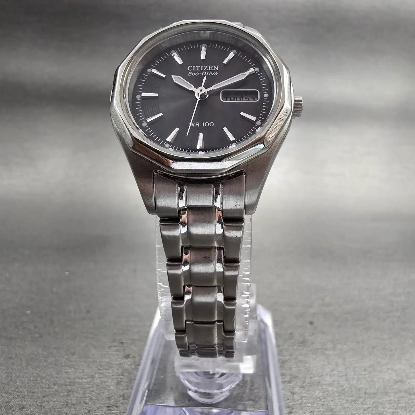Citizen Eco-Drive Watch Women 26mm Black Dial Silver Daydate E001-S053463 Works5