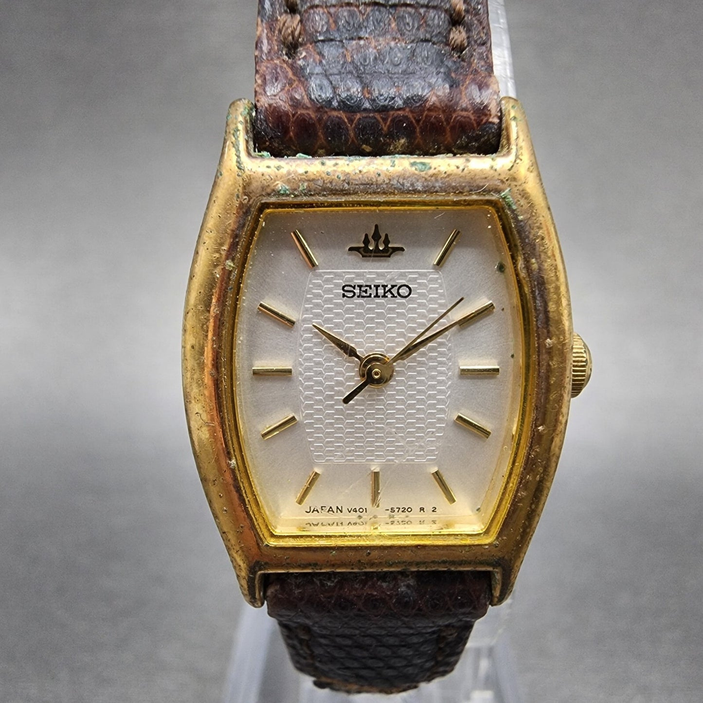 Seiko Watch Women 19mm White Dial Gold Tone Rectangle V401-5810 New Battery