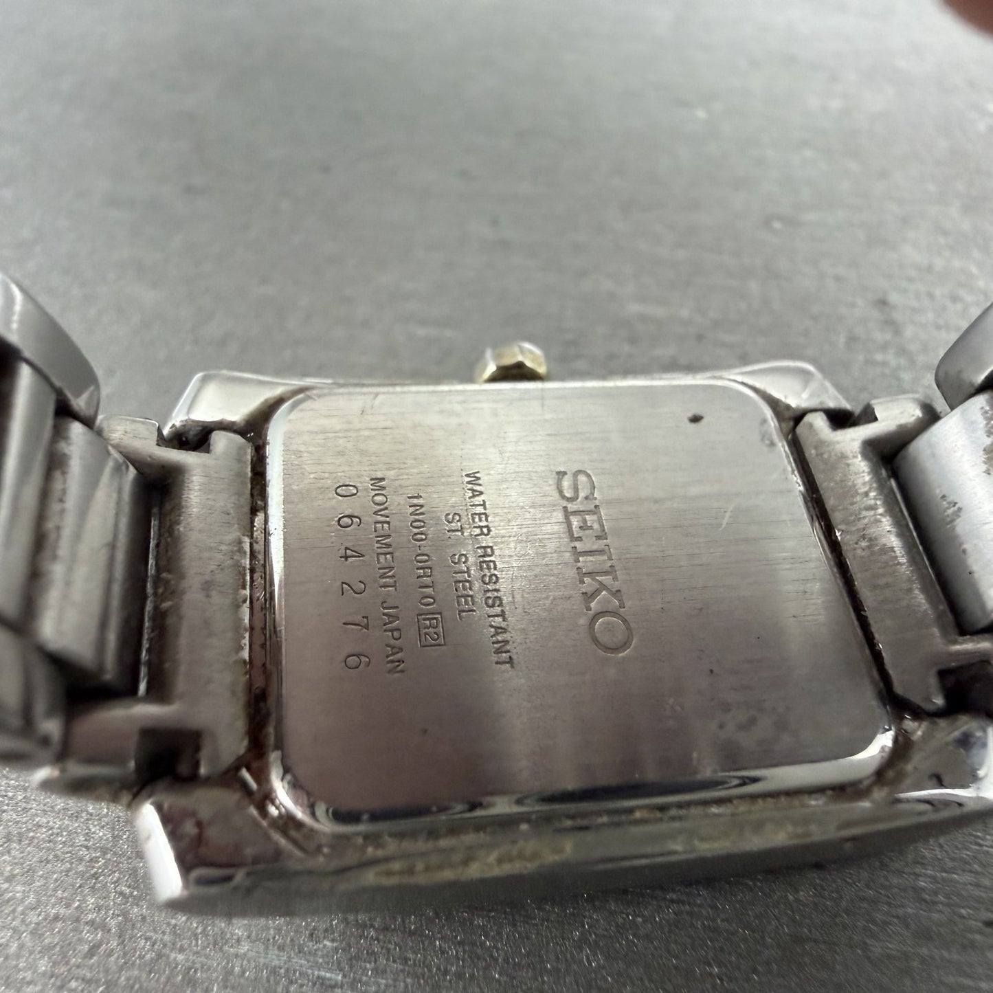 Seiko Tank Watch Women 21mm White Dial Two Tone Rectangle 1N00-0RT0 New Battery9