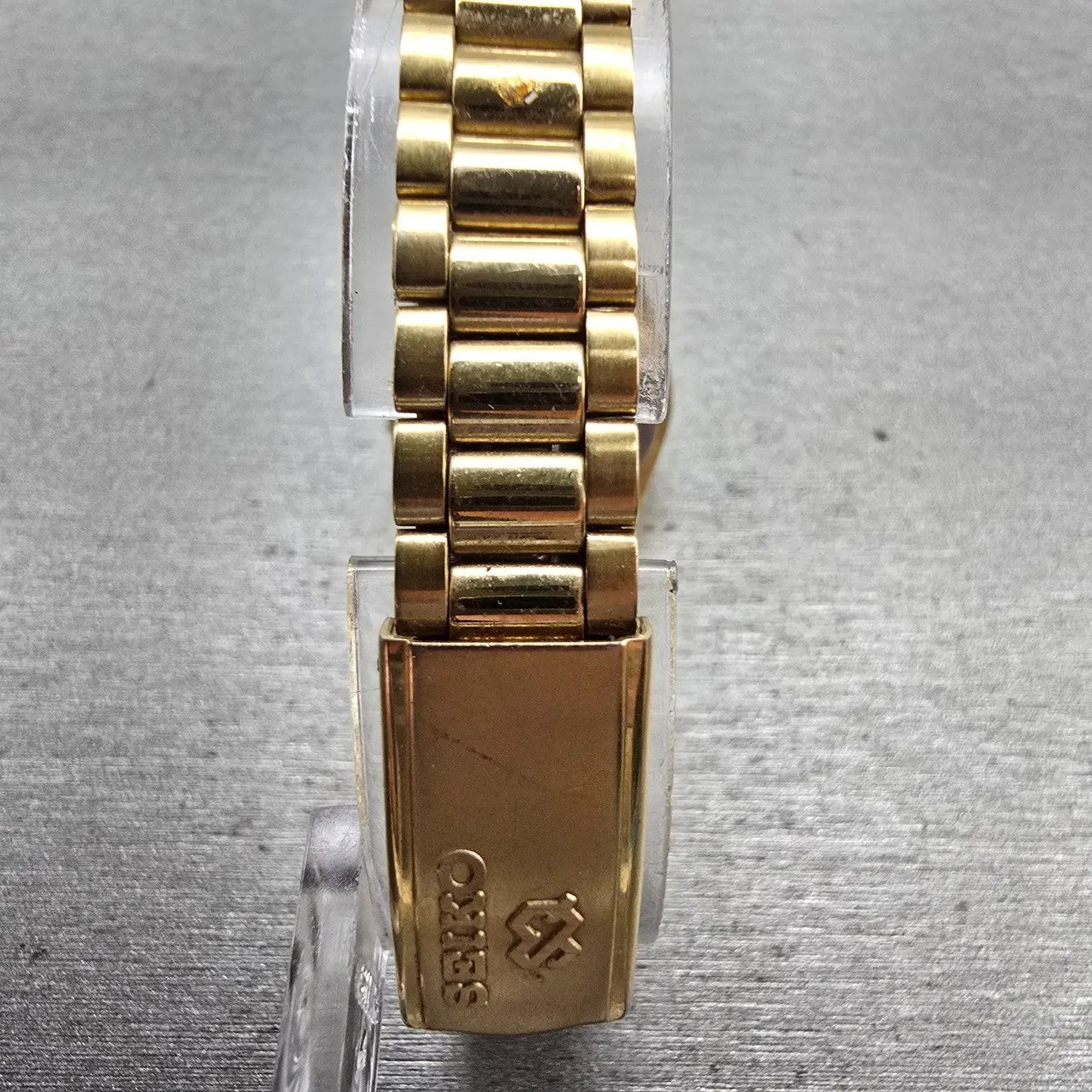 Seiko SQ Watch Women 24mm Gold Dial Gold Tone Daydate Round 3E23-0A69 New Batt7