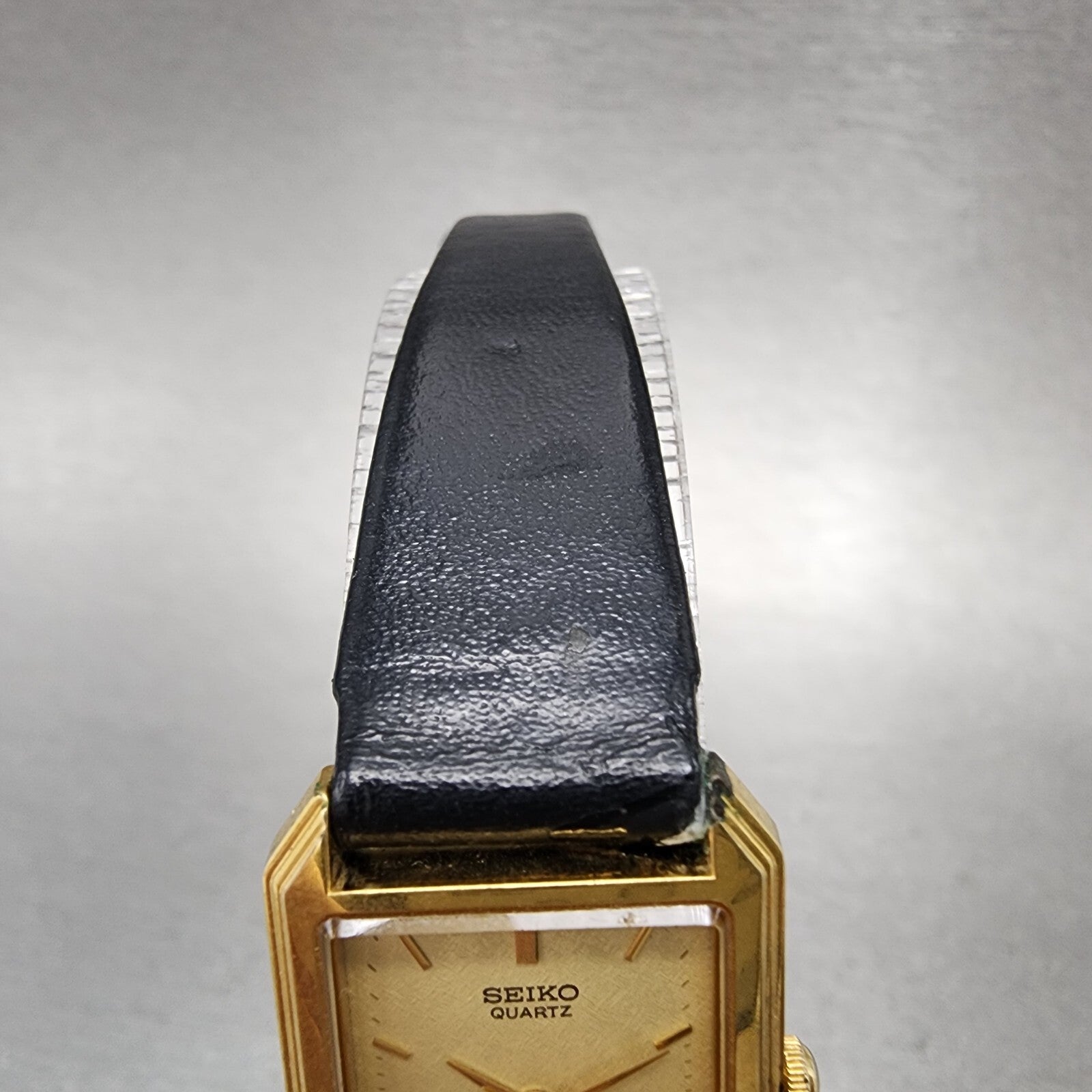 Seiko Tank Watch Women 19mm Champagne Dial Gold Tone 73215670 New Battery4