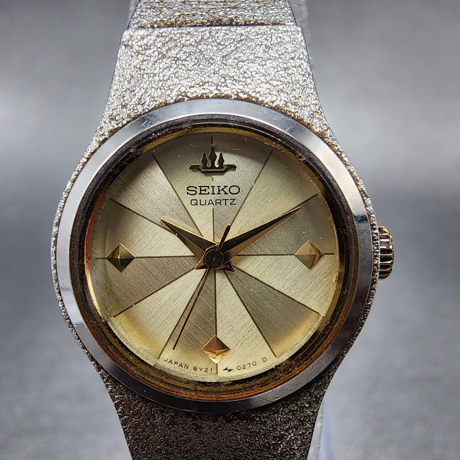 Seiko Watch Women 20mm Champagne Dial Silver Tone Round 8Y210010  New Battery1