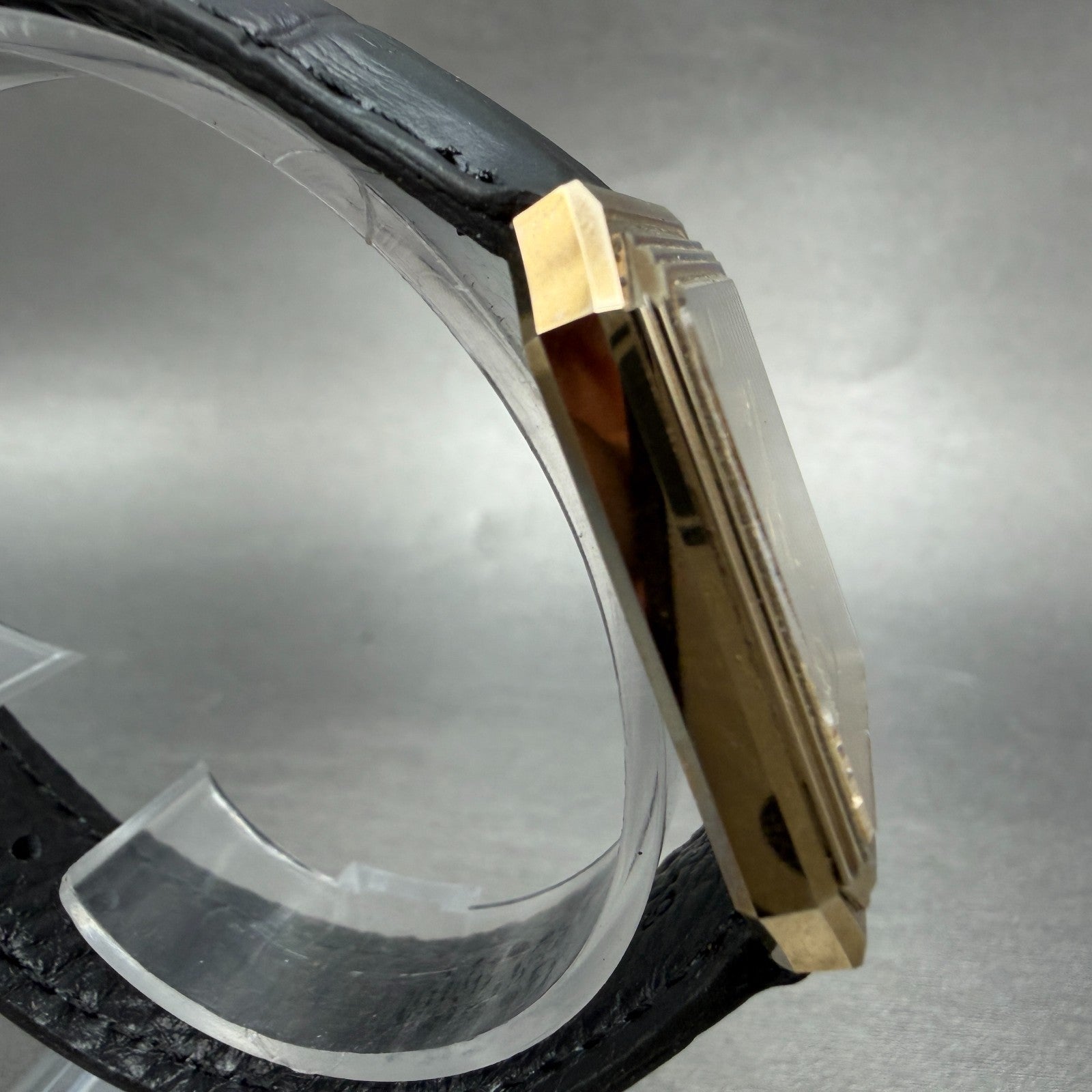 Seiko Dolce Tank Watch Men 29mm Champagne Dial Gold Tone 5931-5490 New Battery3