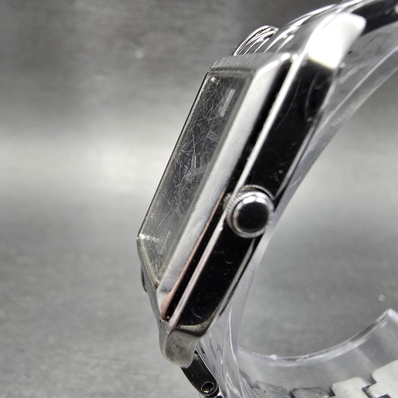 Seiko Solar Tank Watch Women 15mm Black Dial Silver Tone V116-0AA0 Runs2